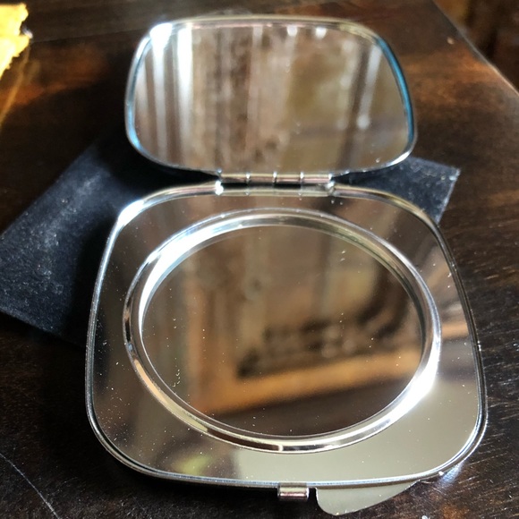 New Stunning Carry Purse Mirror ♥️ - Picture 3 of 12